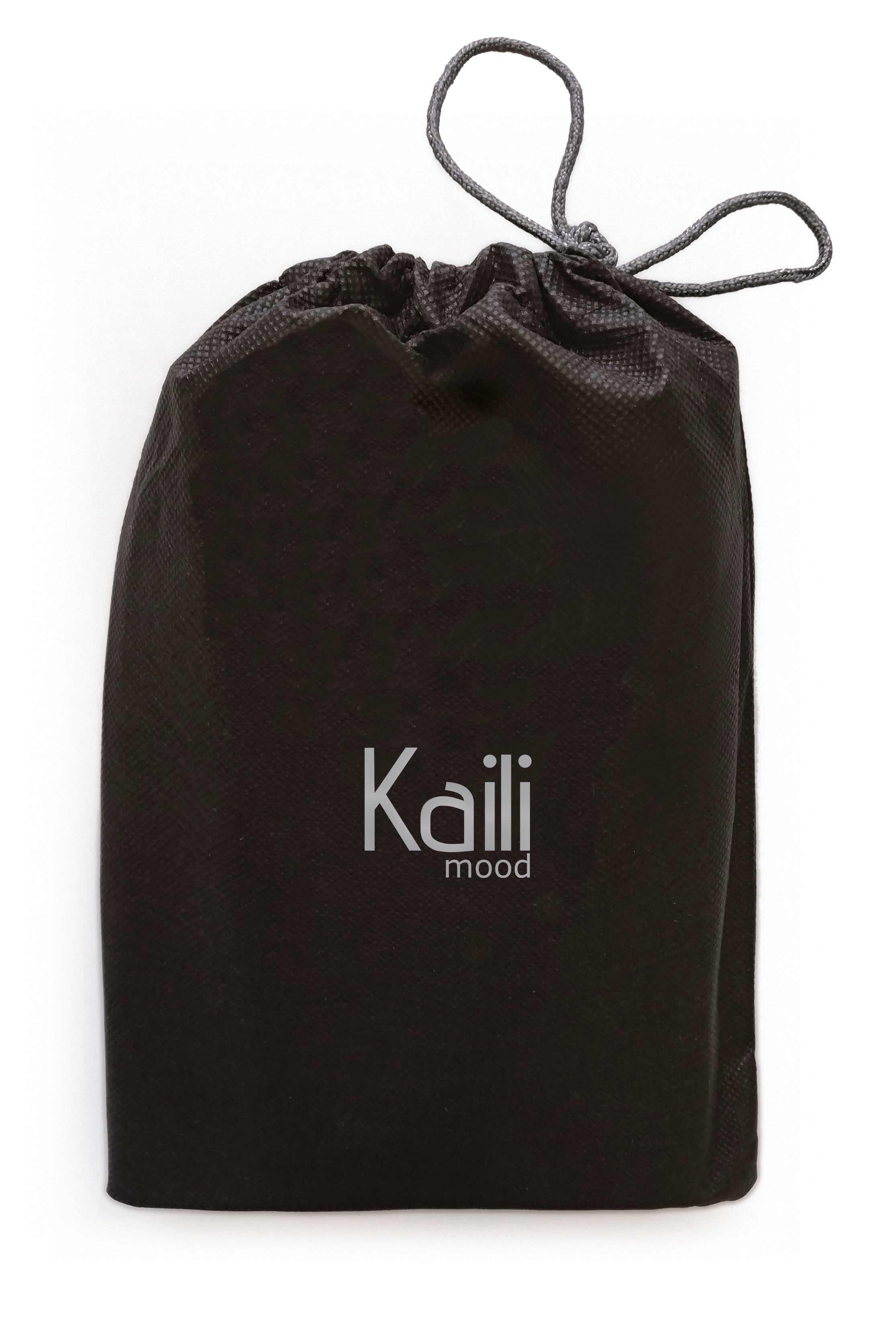 K0023AB | Zaino Porta Notebook in Canvas/Vera Pelle, pieno fiore, volanata - Colore Nero. Accessori Nickel Anticato, Chiusura con lampo. Dimensioni: cm 29 x 40 x15. Confezione: Sacchetto Tnt-4